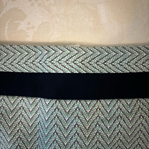 NWT  The Limited Pencil Skirt, Size 6 - Picture 4 of 12